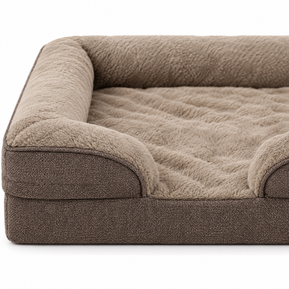 Detail von weicher Liegefläche und braunem Außenstoff bei Tatzenlounge™